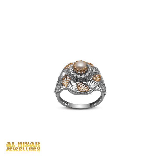 Pearl Leaf Elegance
